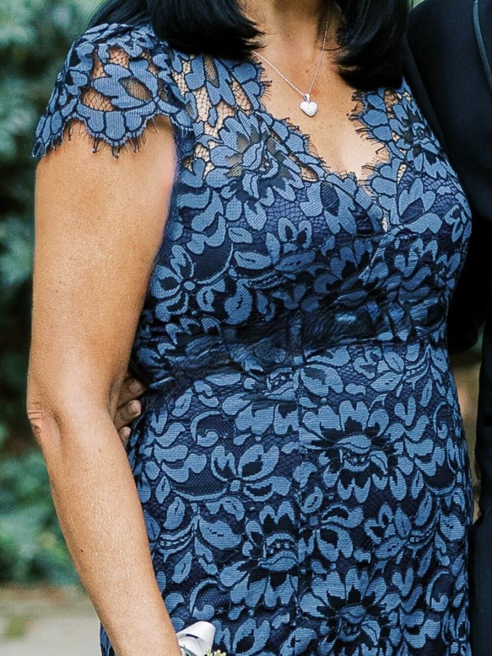 Eliza J Scalloped Lace Gown - Picture 7 of 8